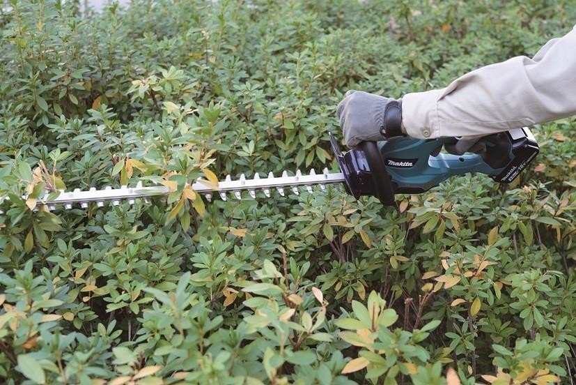 Akumulátorové nožnice na živý plot Makita DUH607RT 600 mm Li-ion LXT 18V/5,0Ah