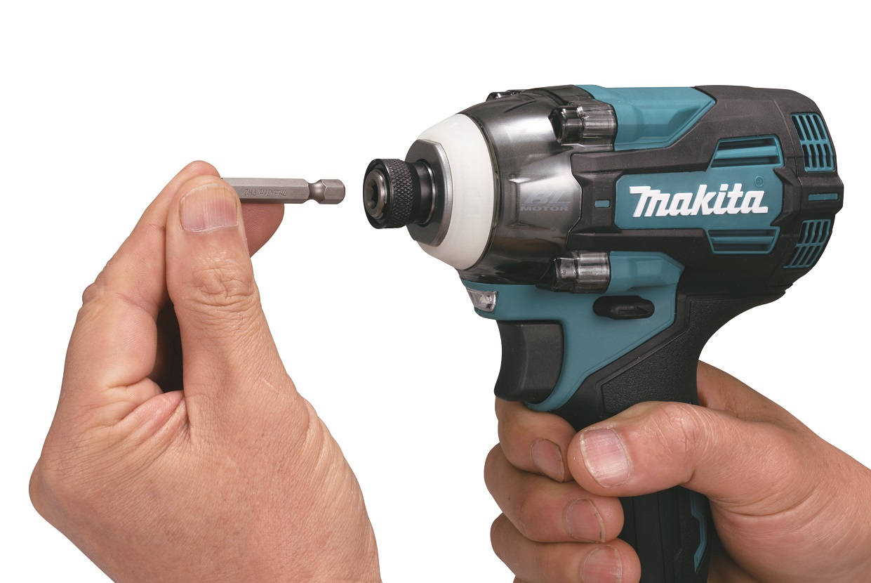 Akumulátorový rázový uťahovák Makita TD004GZ 1/4" Li-ion XGT 40V,bez batérie