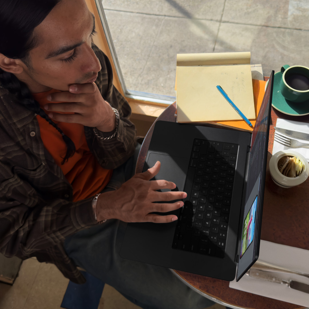 Apple MacBook Pro 16'' M3 Pro CZ 2023 Space Black (MRW23CZ/A)