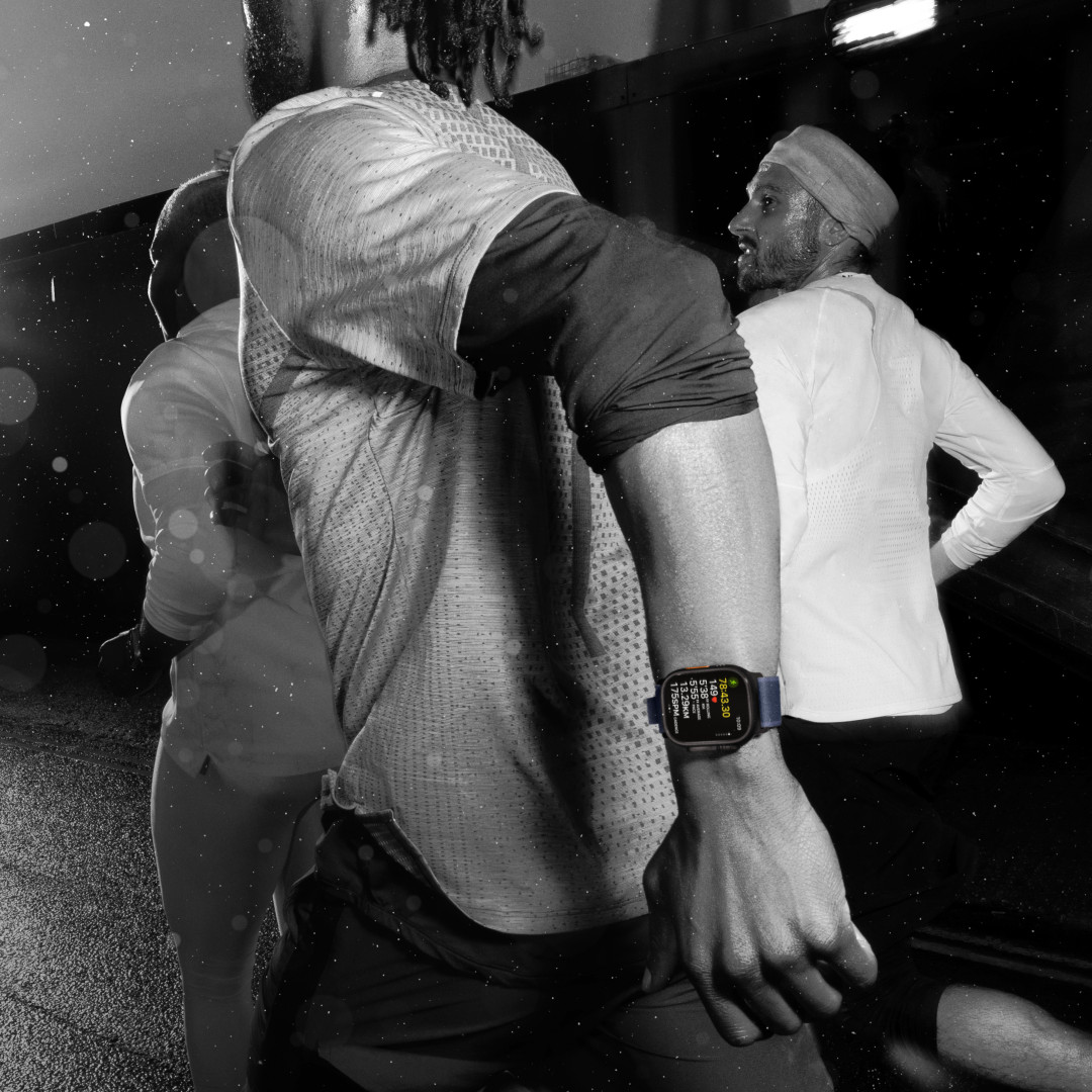 Apple Watch Ultra 2 GPS + Cellular 49 mm puzdro z prírodného titánu s milánskou slučkou z prírodného titánu - S (MX4M3CS/A)