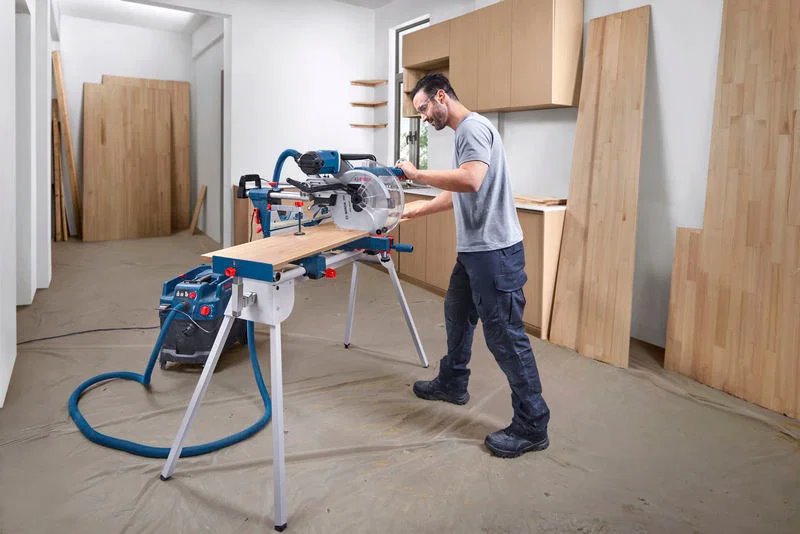 BOSCH PRO GCM 340-305 D Kapovací a pokosová pila (0.601.B60.000)