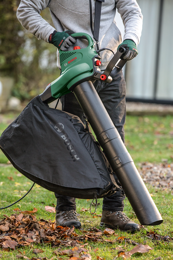 Bosch UniversalGardenTidy 2300 (0.600.8B1.002)