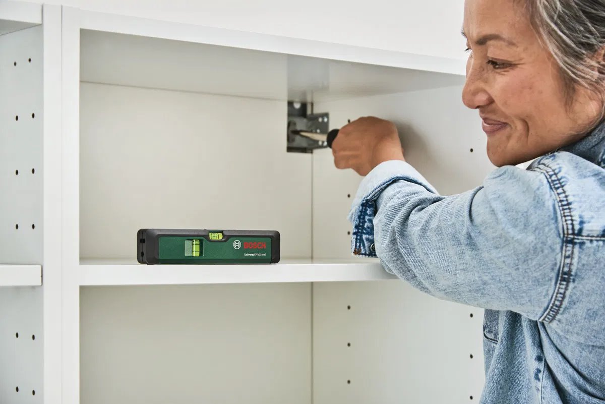 BOSCH UniversalWallLevel Přímkový laser (0.603.663.JZ0)