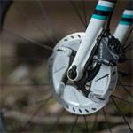 Brzdový strmeň SHIMANO GRX BR-RX810 predný polymérový chladič