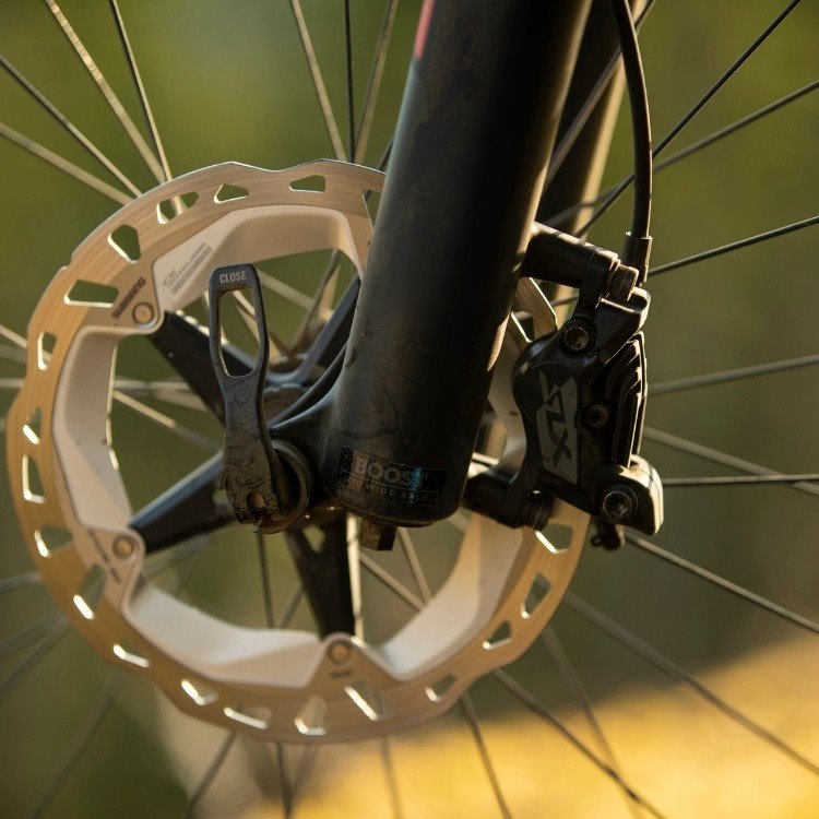 Brzdový strmeň SHIMANO SLX BRM7120 predný/zadný polymérový chladič