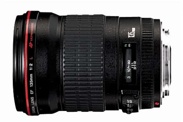 Canon objektív EF 135mm f/2.0 L USM 2520A015