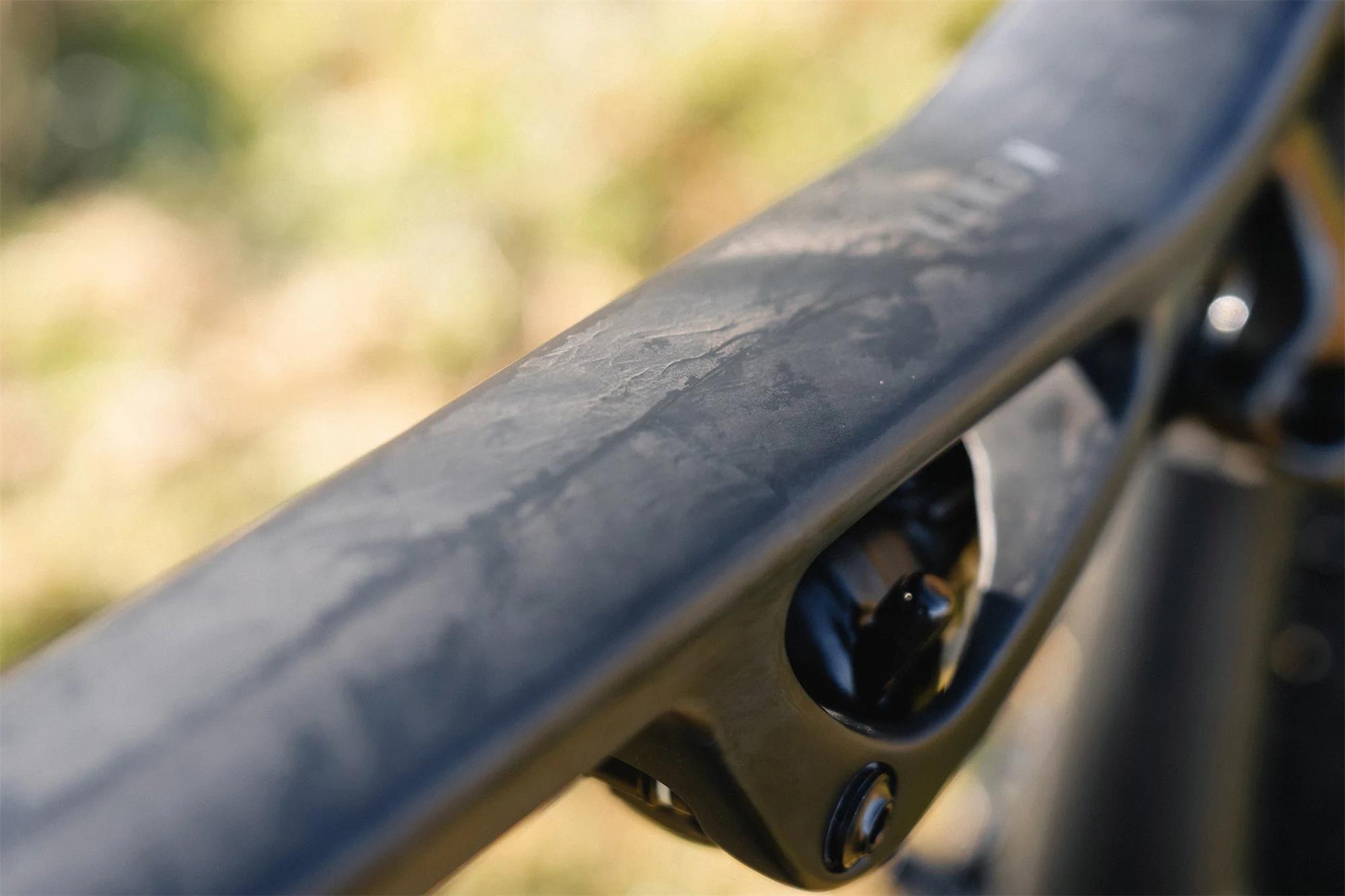 Celoodpružený bicykel MMR KENTA 10 - Carbon N Chrome - veľkosť M 24/2025
