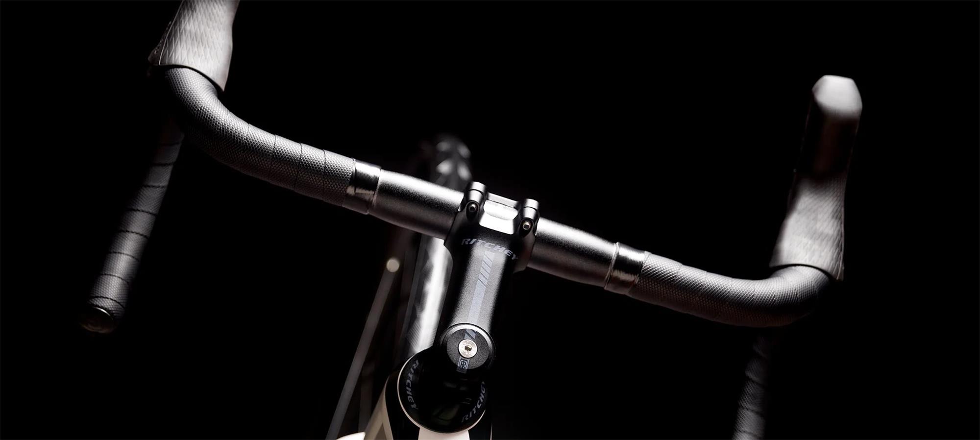 Cestný bicykel MMR ADRENALINE 50 - Pearlwhite N Black - veľkosť XL / 2024