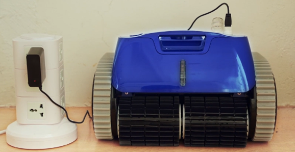 CF Automatický vysavač CF 200 AKU