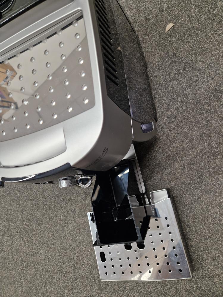 DeLonghi ECAM 250.23.SB