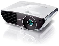 DP BenQ DLP Projektor W710ST + XBOX 360 herní konzole system Kinect 4GB t+hra