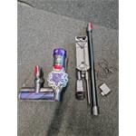 Dyson V8