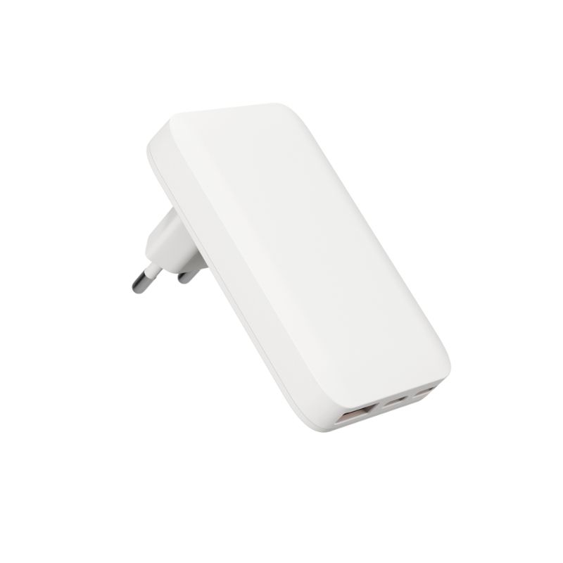 Epico Travel UltraBoost Flat GaN 65W síťový adaptér EU65 | 2× USB-C, 1× USB-A | bílá | zástrčky pro EU, UK, AU & US