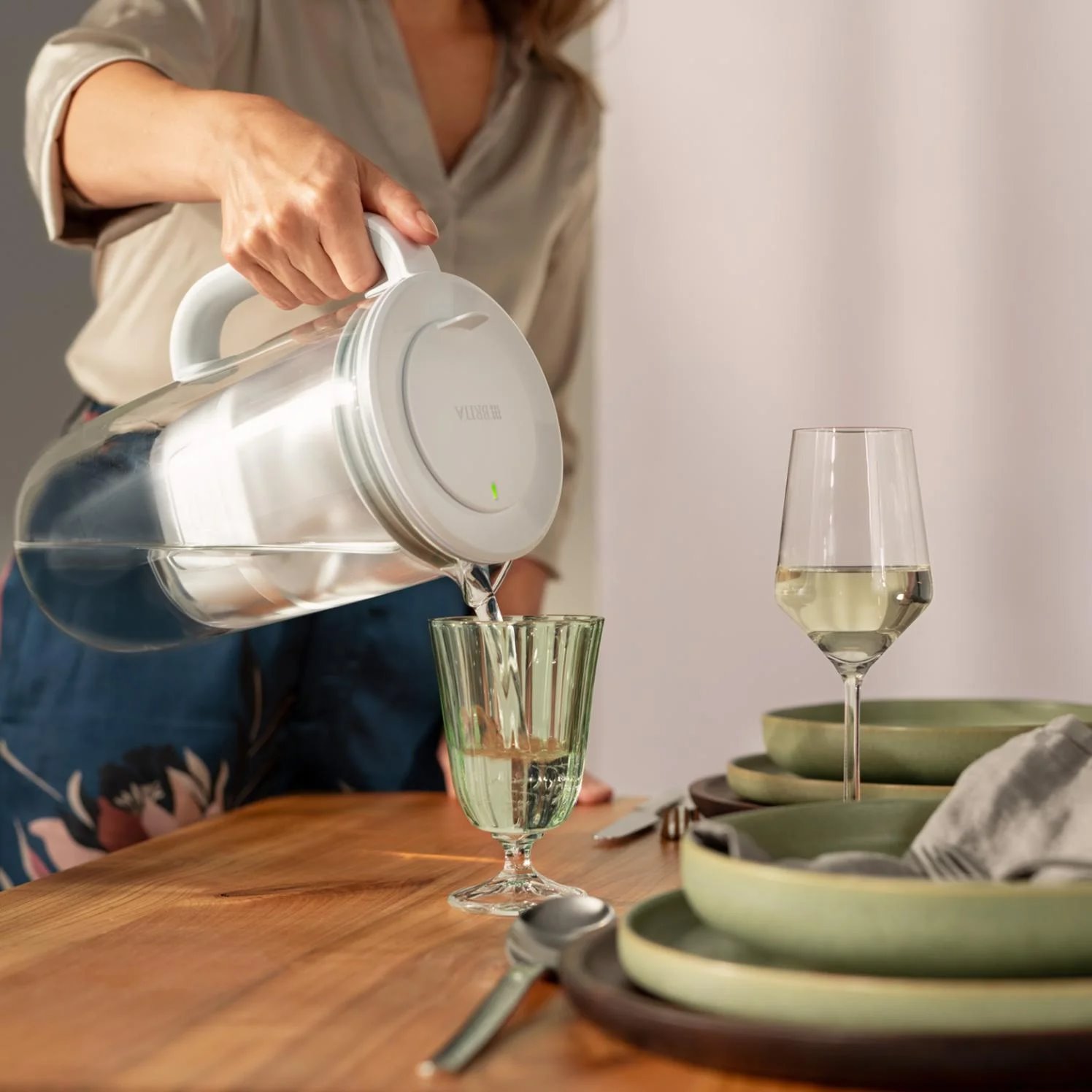 Filtračná sklenená kanvica Brita 2,5 l svetlomodrá NOVINKA 2024