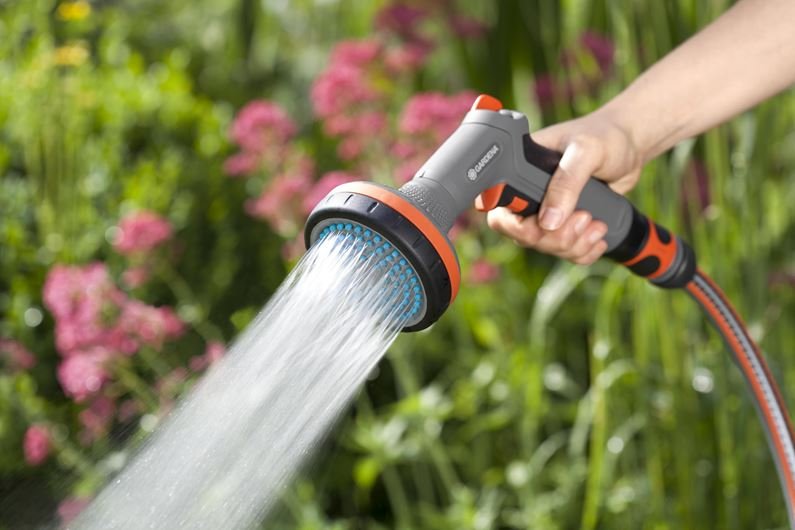 Gardena 18319-20 Postrekovač na záhony Comfort