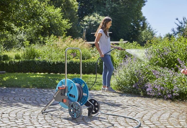 Gardena 18438-20 Textilná hadica Liano 30 m - sada s postrekovačom 18300 a armatúrami