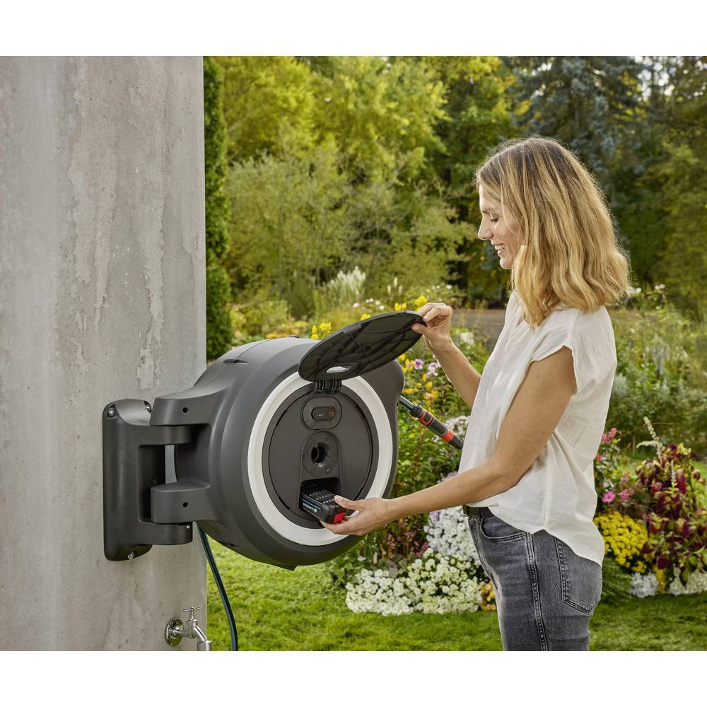 Gardena 18642-20 Nástenný box na hadicu PowerRoll XL-Set, biely
