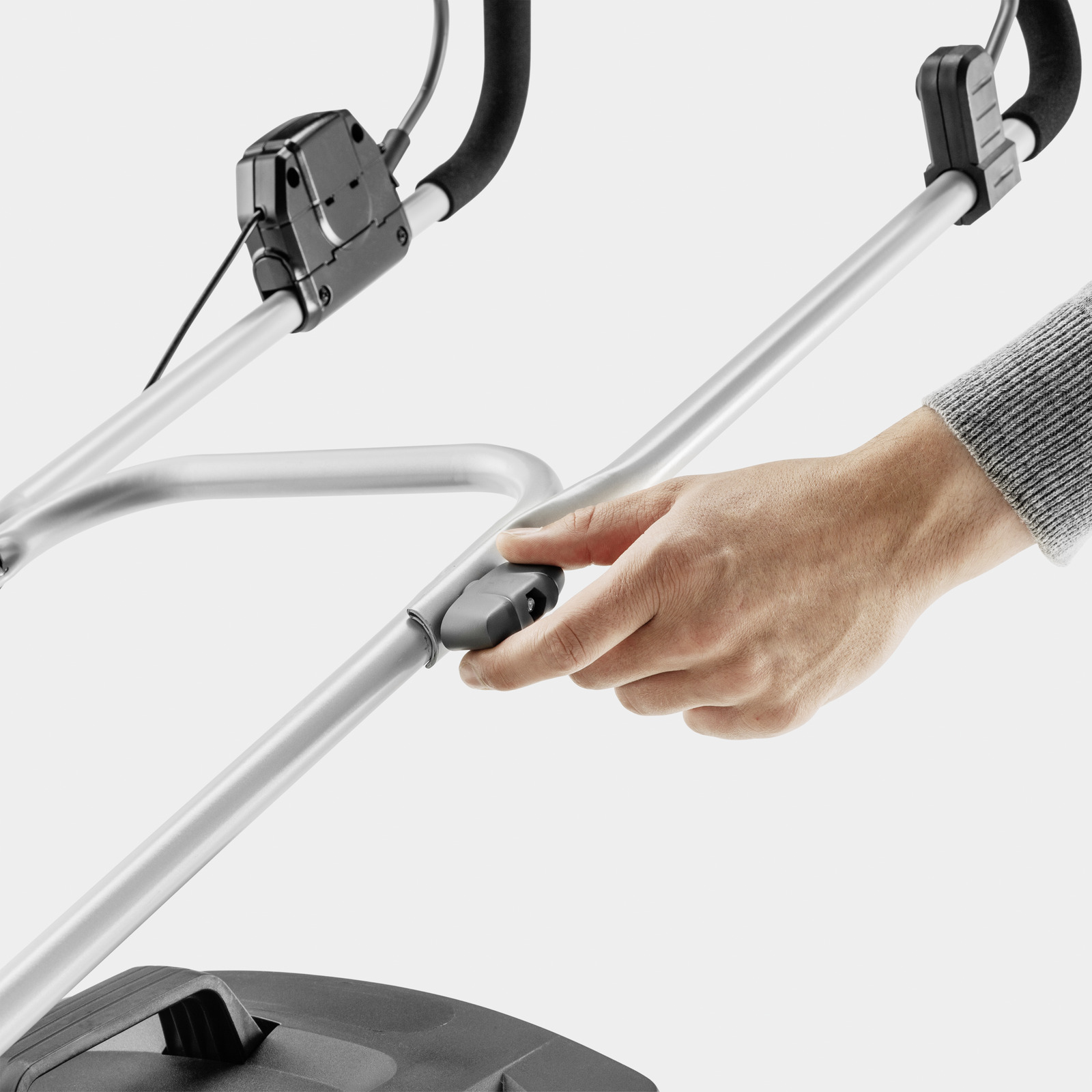 Kärcher Sekačka na trávu LMO 2-18 Battery Set