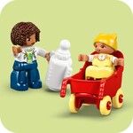 LEGO DUPLO Town Moderný rodinný dom 3 v 1 s figúrkami 10470
