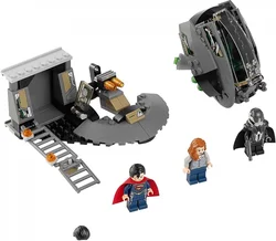 LEGO Super Heroes 76009 Superman: Únik z Black Zero
