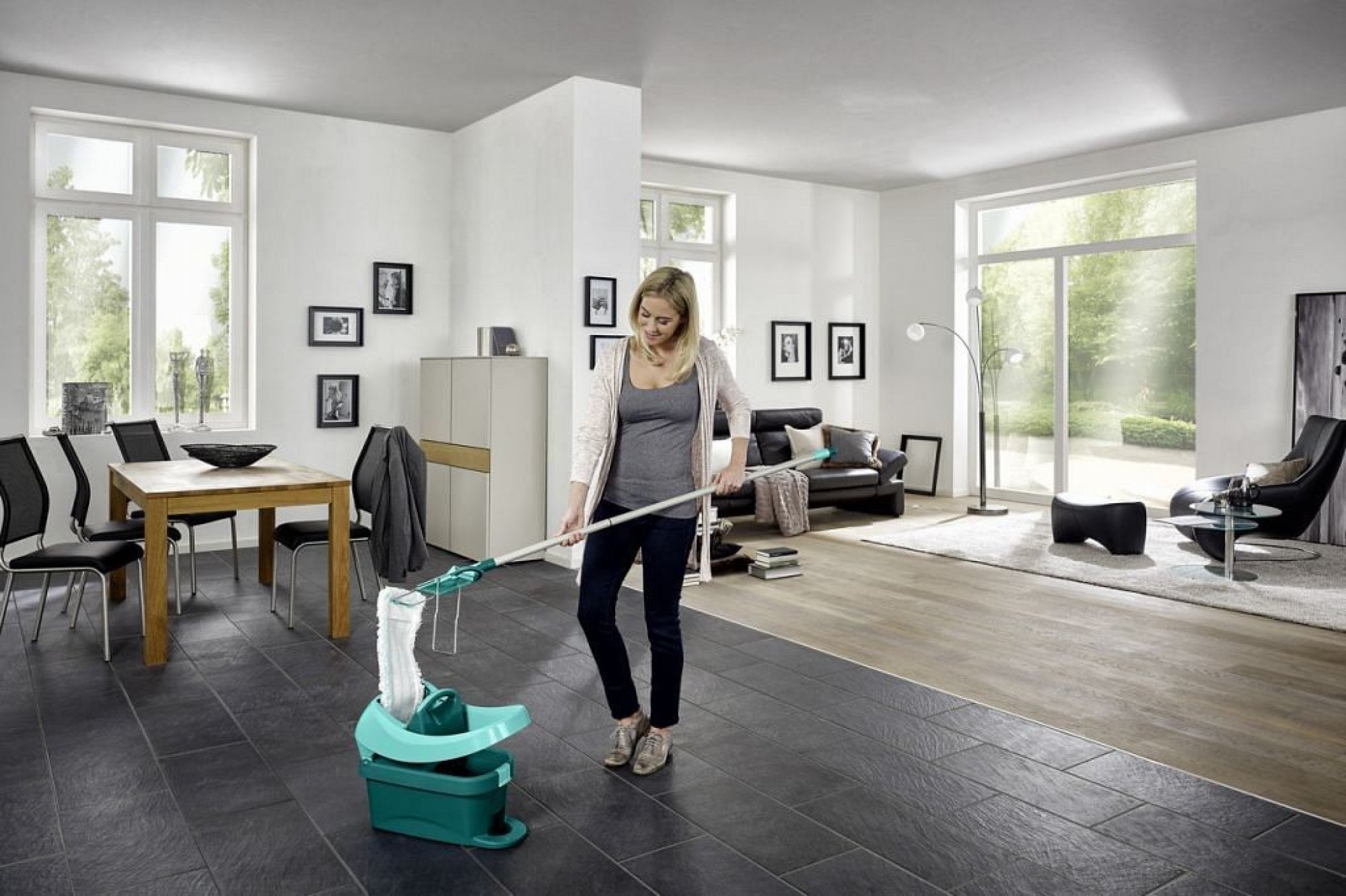 Leifheit 55096 Vědro na kolečkách s nášlapným ždímáním + mop Profi