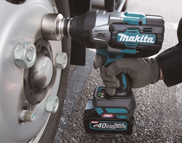 MAKITA Aku rázový utahovák 3/4"Li-ion XGT 40V/4,0Ah,Makpac