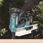 MAKITA Akumulátorová klincovačka 50-90 mm Li-ion XGT 40V, bez batérie Z