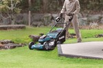 MAKITA Akumulátorová kosačka s pohonom 534 mm Li-ion LXT 2x18 V bez akumulátora Z