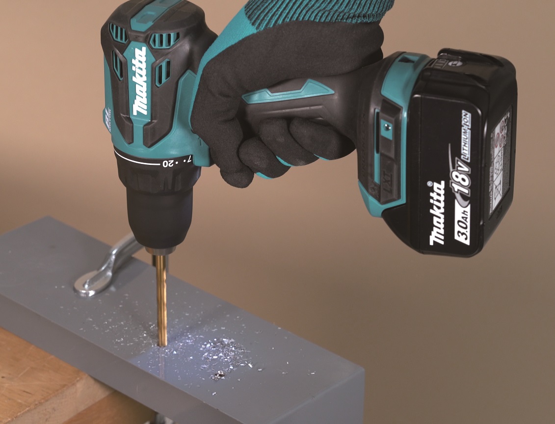 Makita DDF490SFJ Aku bezuhlíkový šroubovák Li-ion LXT 18V 3,0 Ah,Makpac