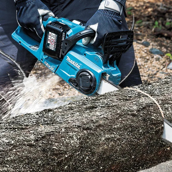 Makita DUC303Z Akumulátorová reťazová píla Li-on 2x18V, lišta 30cm, bez batérie LXT