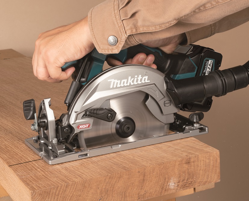 MAKITA HS012GD201 Aku okružní pila 165mm Li-ion XGT 40V/2,5Ah,Makpac