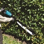 MAKITA UH013GZ Akumulátorové nožnice na živý plot 600 mm, Li-ion XGT 40 V, bez akumulátora Z