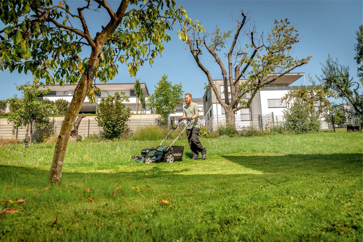 Metabo RM 36-18 LTX BL 46 (2x5,2Ah, ASC 145 Duo) Aku sekačka na trávu