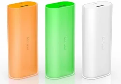 Microsoft univerzální přenosný záložní zdroj/nabíječka (Powerpack) DC-21, bílá