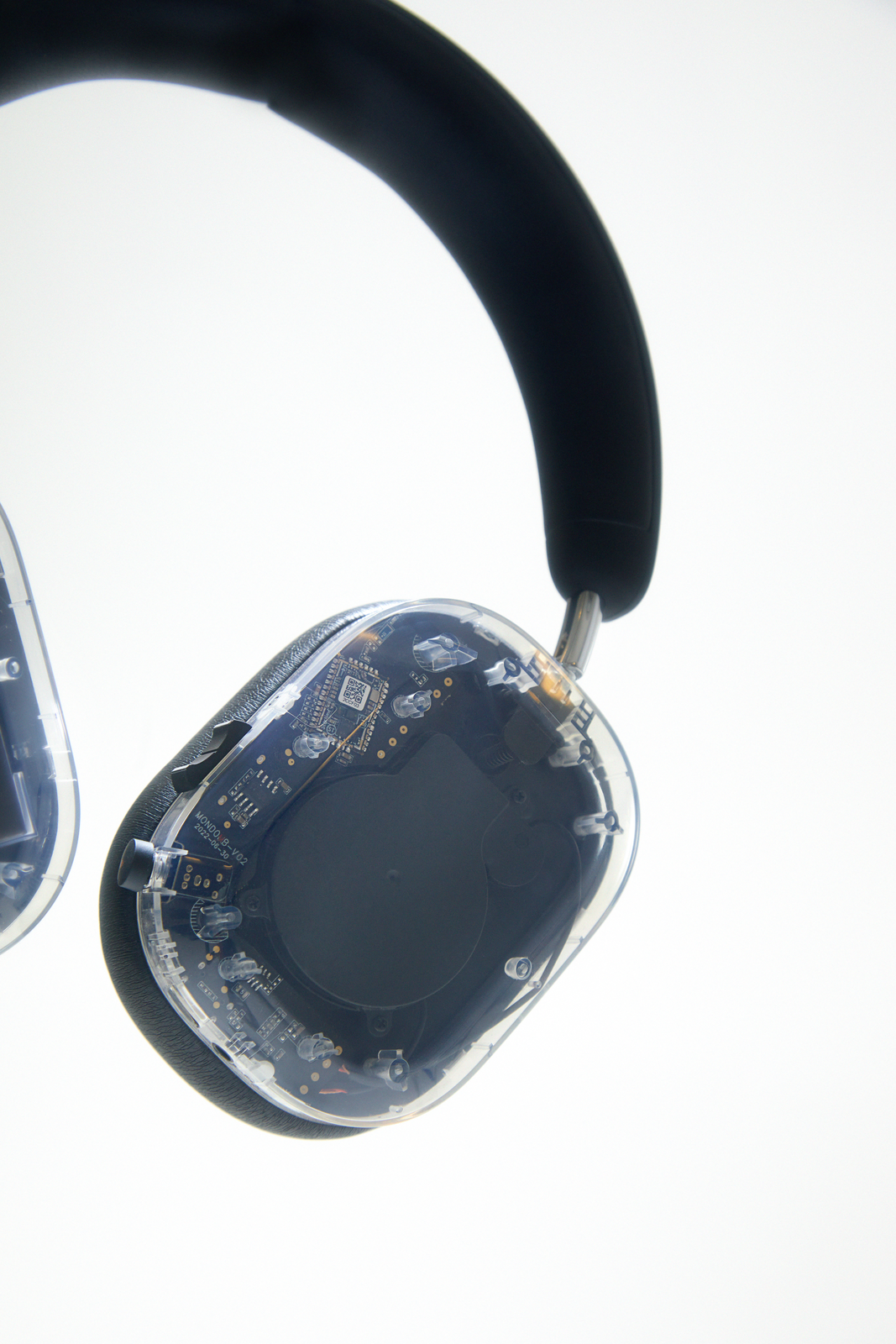 MONDO Over-Ear Headphones (Transparent)