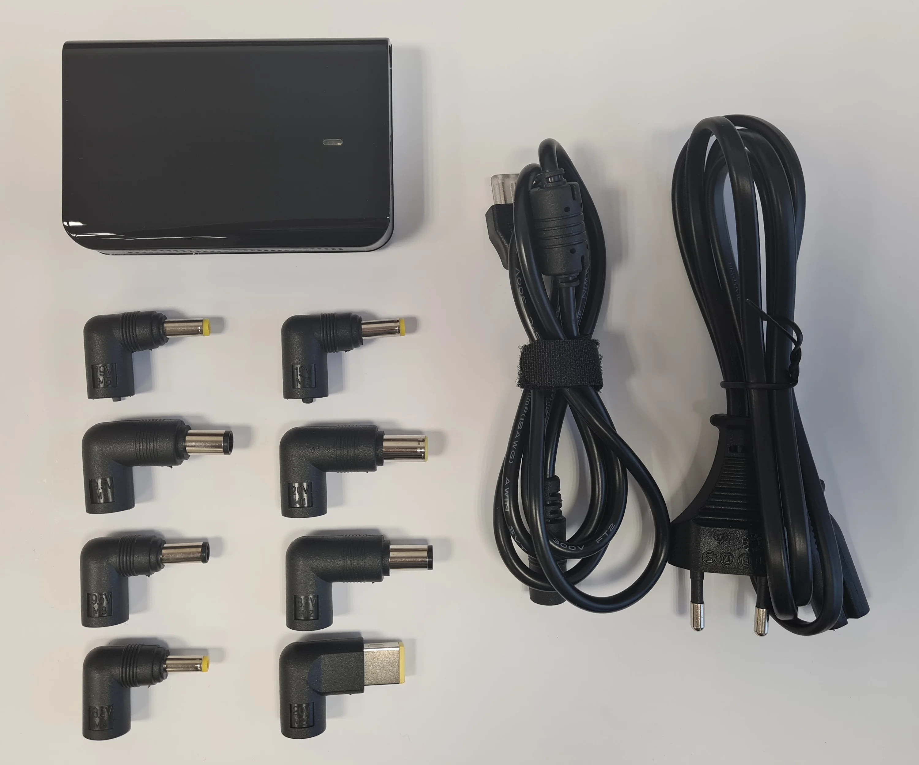 NANO 18,5-20V 65W univerzální