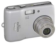 Nikon Coolpix L5 light package - 7,2 MP, 5x zoom VR