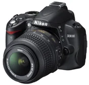 Nikon D3000 + Objektiv 18-55 AF-S DX VR