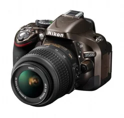 Nikon D5200 Bronze + 18-55mm VR II AF-S DX (VBA352K006)