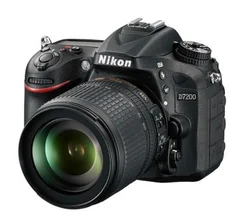 Nikon D7200 + 18-105mm VR AF-S DX (VBA450K001)