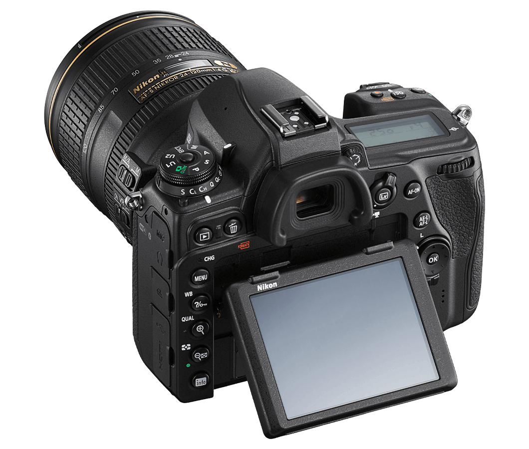 Nikon D780 + 24-120mm f/4 AF-S VR VBA560K001