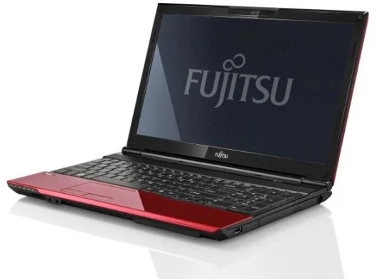 Notebook Fujitsu LIFEBOOK AH532 15,6" LED Core i3-3110M,4GB,500GB,DVD,WiFi,HDMI,W7HP-64bit