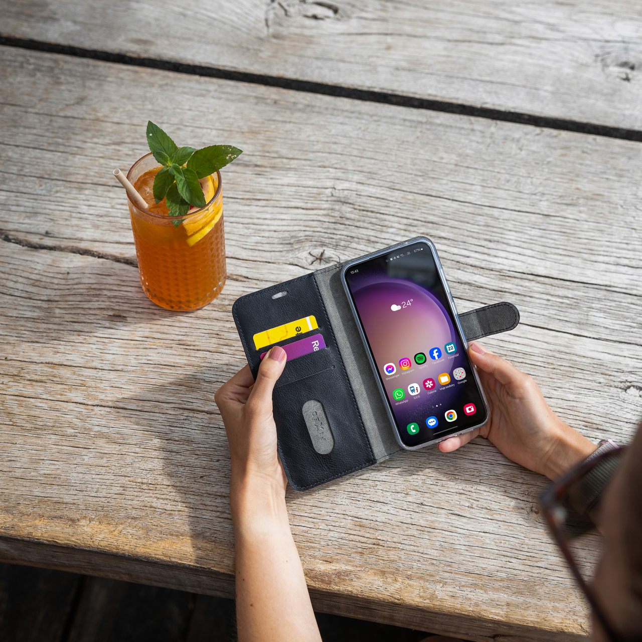 Pouzdro typu kniha FIXED Opus pro Motorola Moto Edge 30 Neo, černé