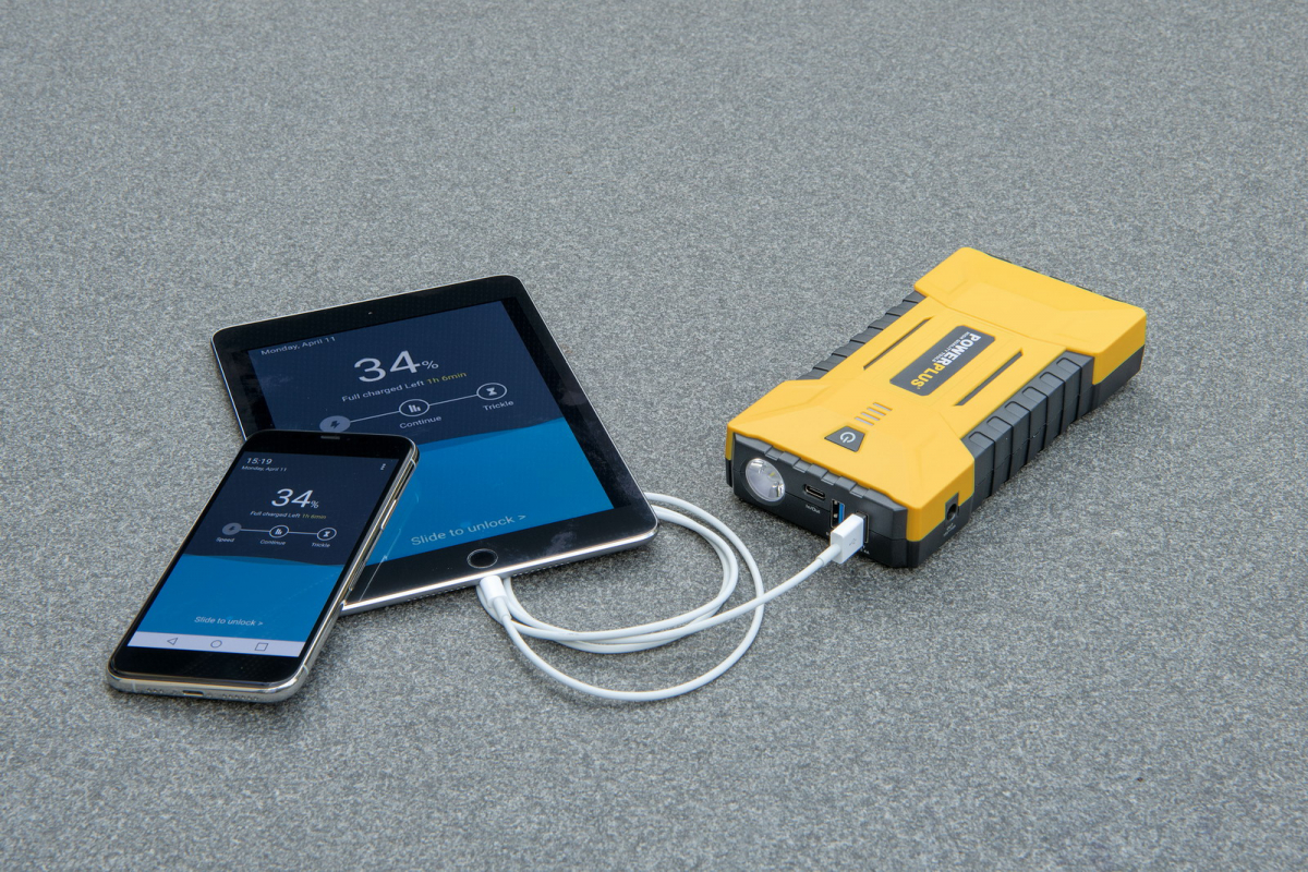 Powerplus POWX4255 - JUMP STARTER 3-IN-1 700A/12000MAH/12V