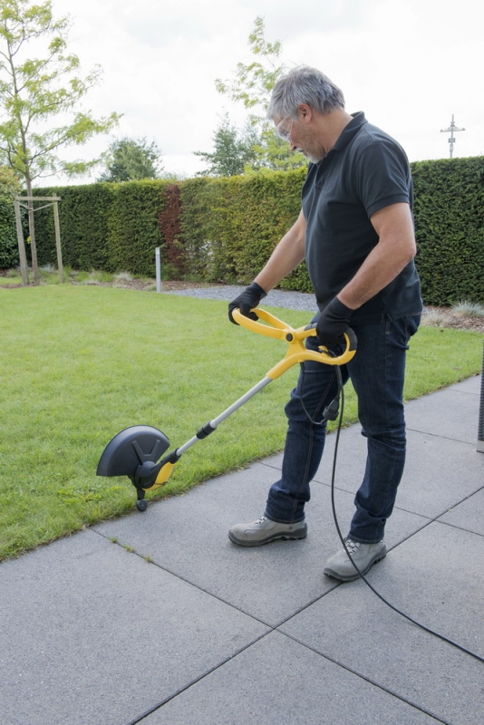 Powerplus POWXG30030 - Elektrický vyžínač 400W - 270mm