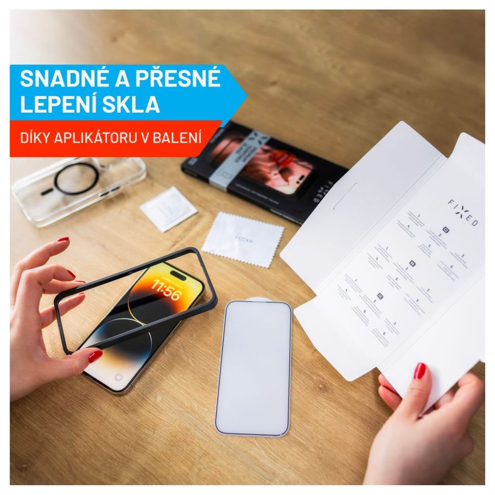 Prémiové ochranné tvrdené sklo FIXED Armor s aplikátorom pre Apple iPhone 15 Pro, čierne