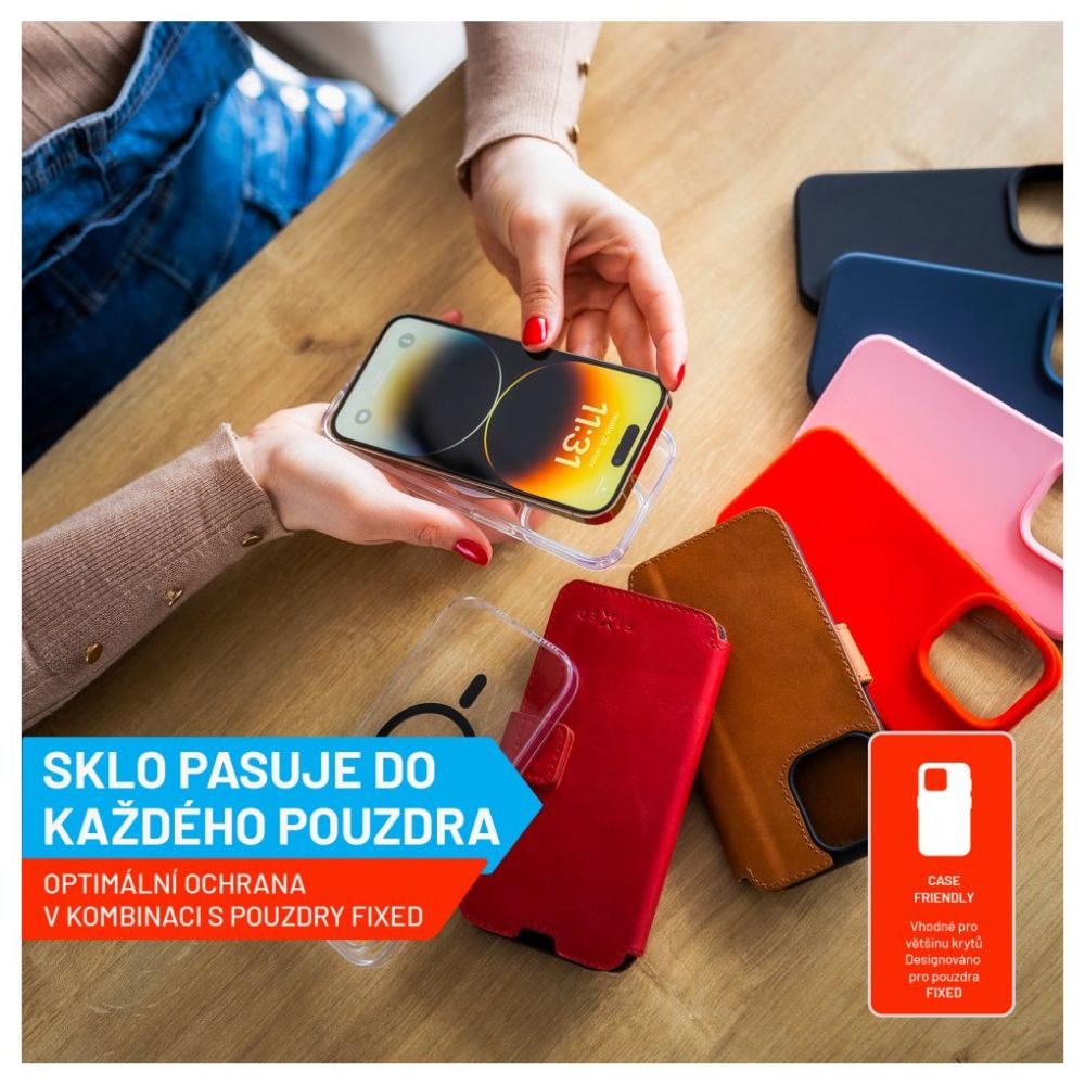 Prémiové ochranné tvrzené sklo FIXED Armor s aplikátorem pro Apple iPhone 15 Pro, černé