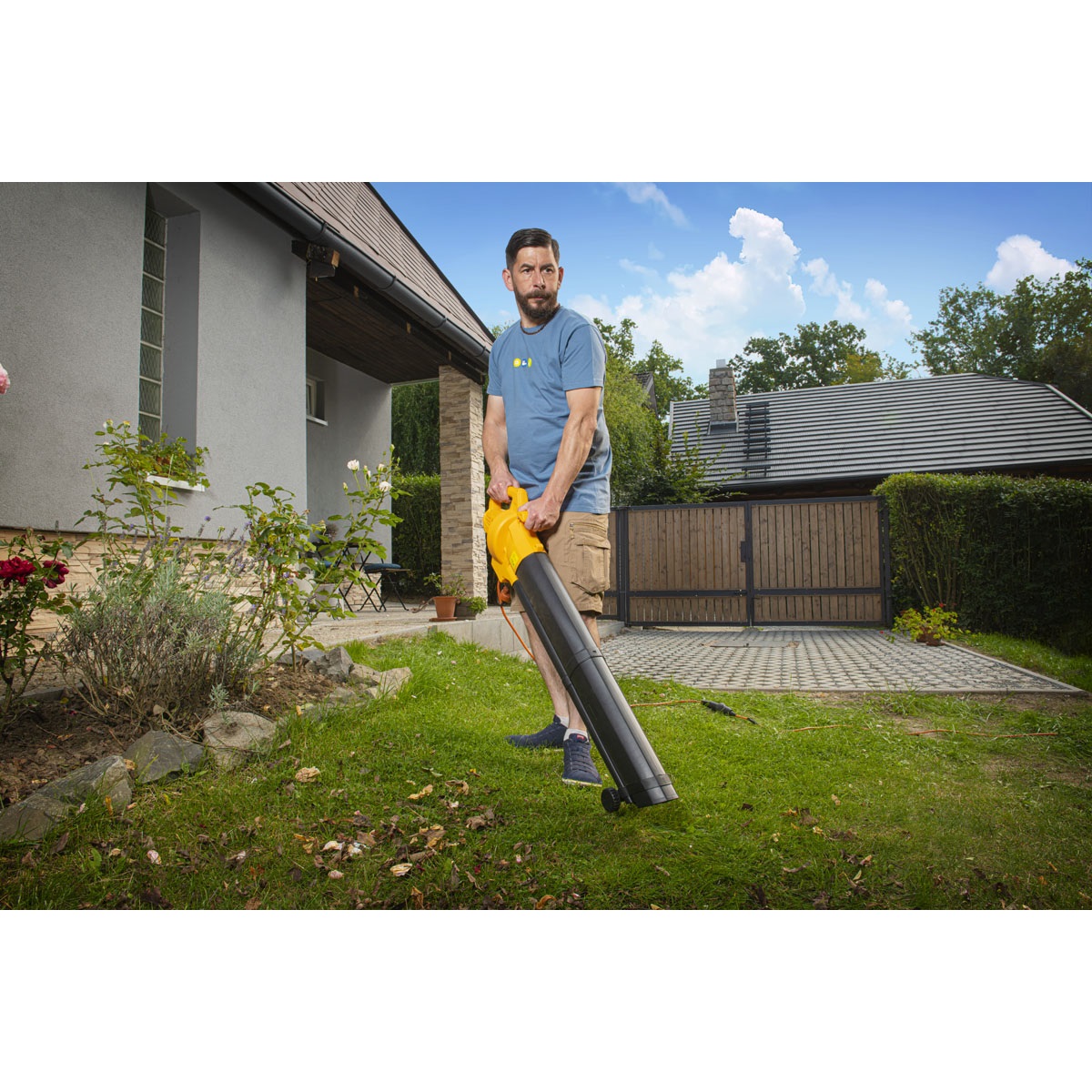 Riwall PRO Elektrický vysávač a fúkač na lístie REBV 3200 e