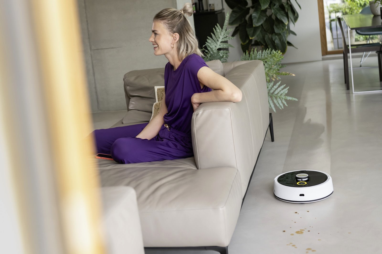 Robotický vysávač Kärcher RCF 3 na mokré a suché vysávanie (1.269-660.0)
