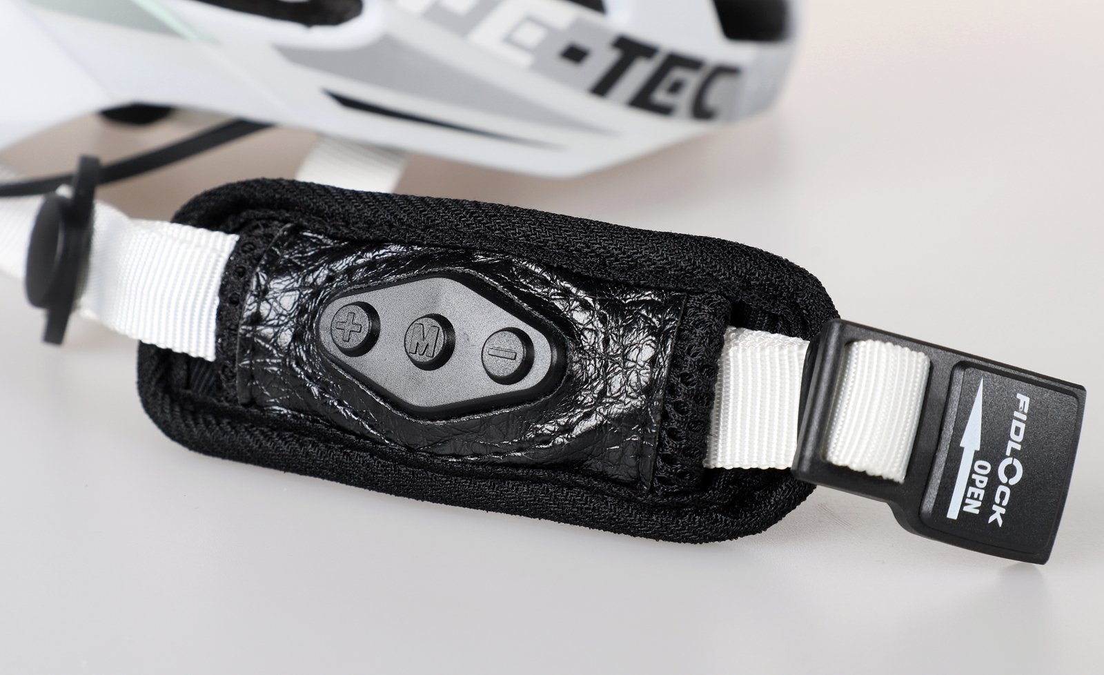 Safe-Tec TYR 3 White XL (61cm - 63cm)